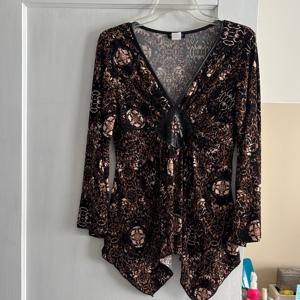 Elegant Print V-Neck Top